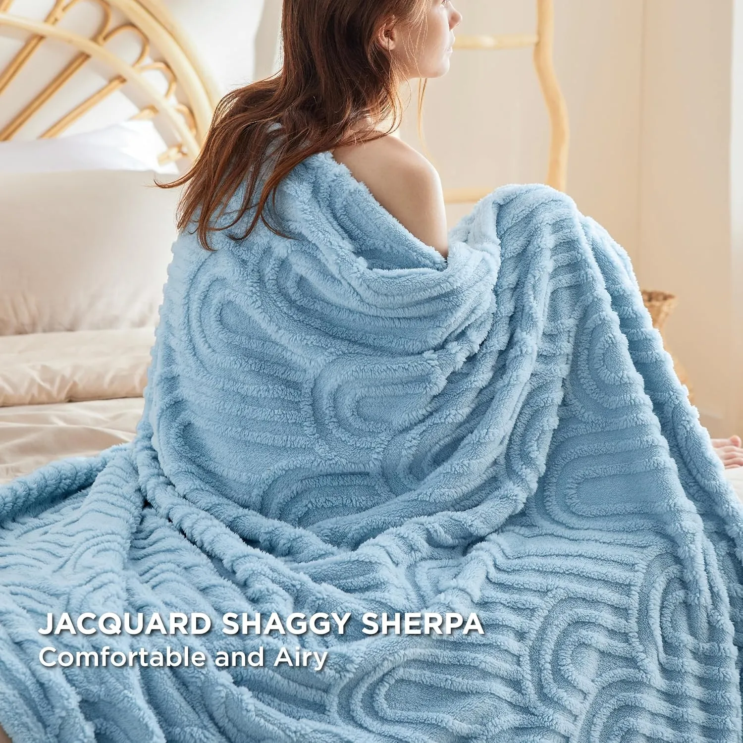 Bedsure Blue Throw Blanket for Couch - Super Soft & Cozy Summer Blankets for Women, Fluffy Fleece Throw for Girls, for Women, Ideal for Room, Home & Bedroom Decor, 50x60 Inches