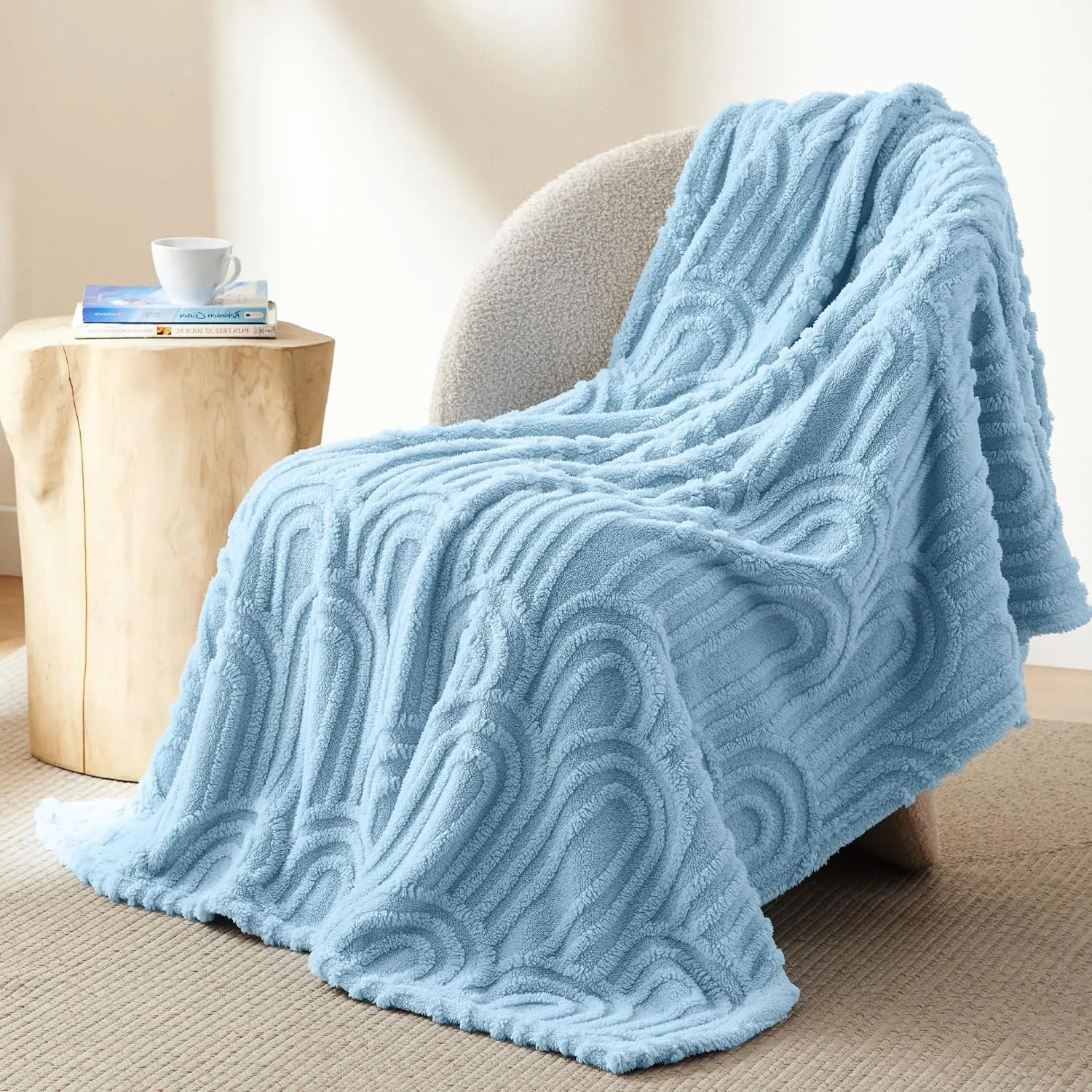 Bedsure Blue Throw Blanket for Couch - Super Soft & Cozy Summer Blankets for Women, Fluffy Fleece Throw for Girls, for Women, Ideal for Room, Home & Bedroom Decor, 50x60 Inches