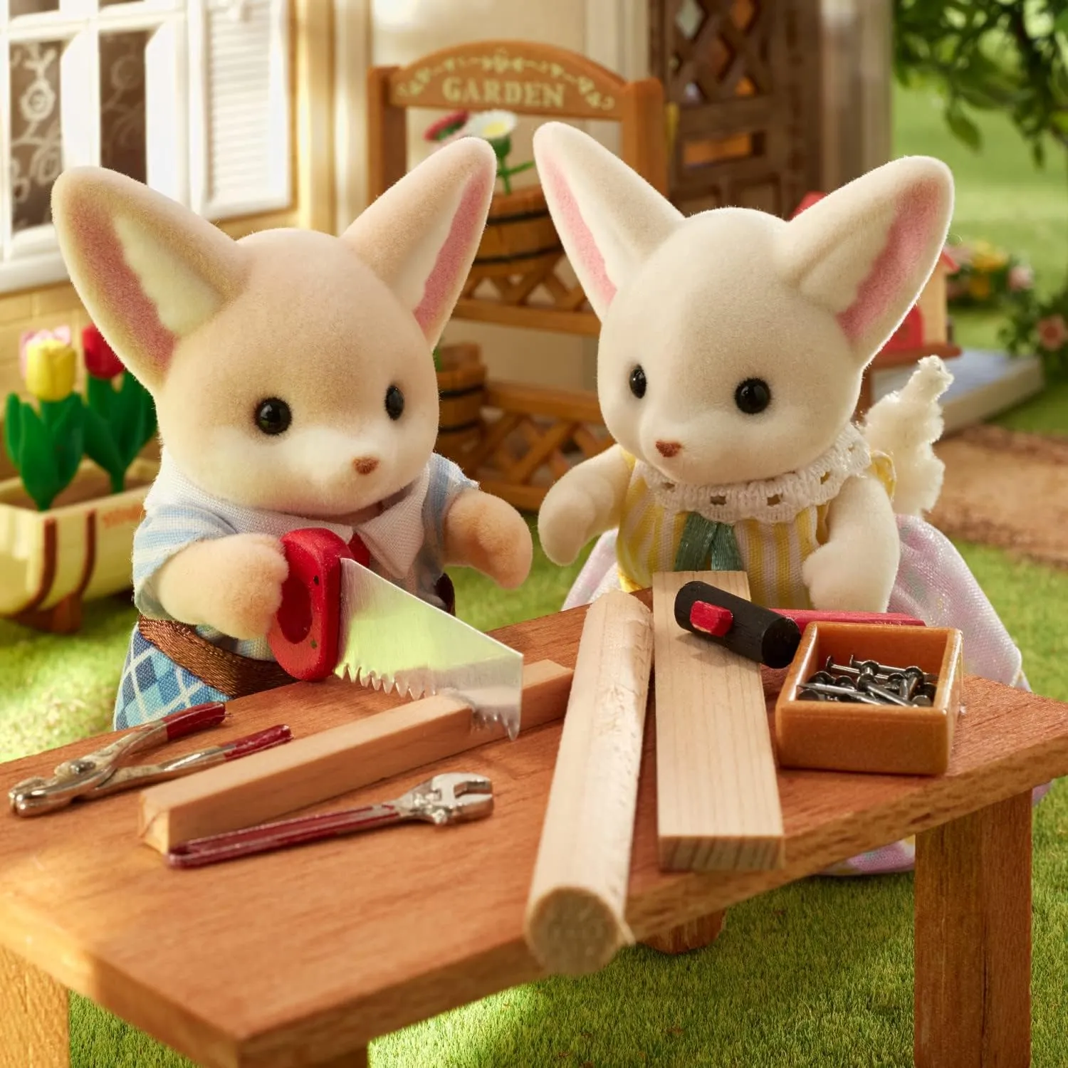 Calico Critters Fennec Fox Family - Set of 4 Collectible Doll Figures for Children Ages 3 