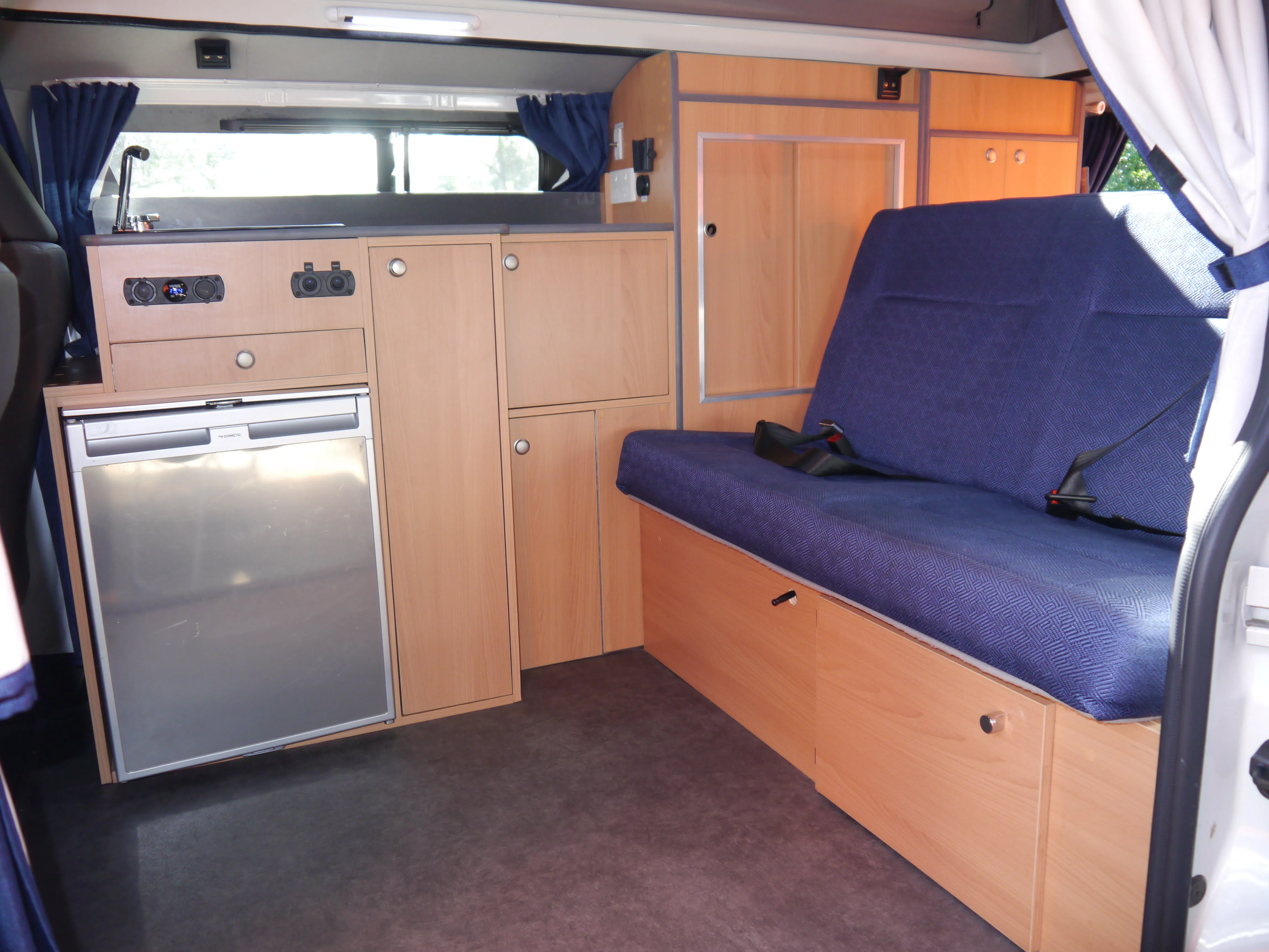 SOLD - 2021 LWB Toyota Hiace Campervan - Rock N Roll Bedseat Floorplan